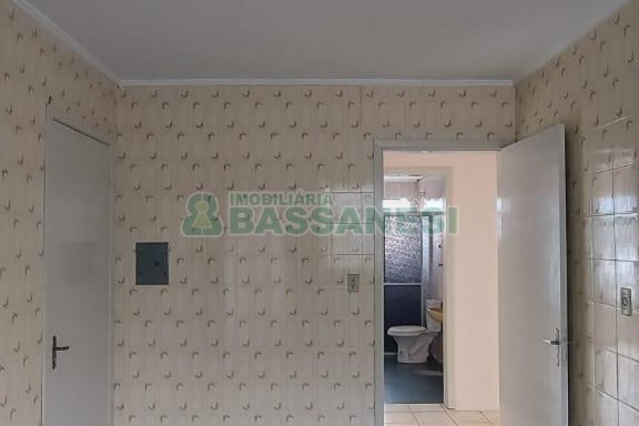 Apartamento com 78m², 3 dormitórios, 1 vaga, no bairro Rio Branco em Caxias do Sul para Alugar