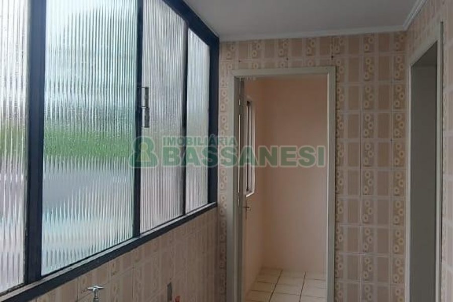 Apartamento com 78m², 3 dormitórios, 1 vaga, no bairro Rio Branco em Caxias do Sul para Alugar