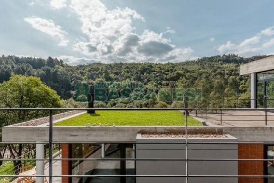 Casa com 484m², 3 dormitórios, 2 vagas, no bairro Linha 40 em Caxias do Sul para Comprar