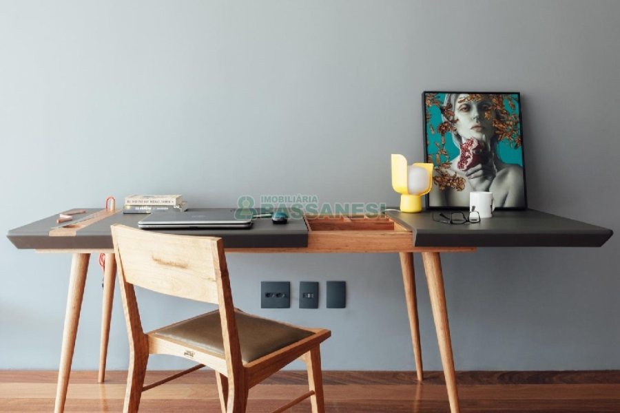 Casa com 484m², 3 dormitórios, 2 vagas, no bairro Linha 40 em Caxias do Sul para Comprar