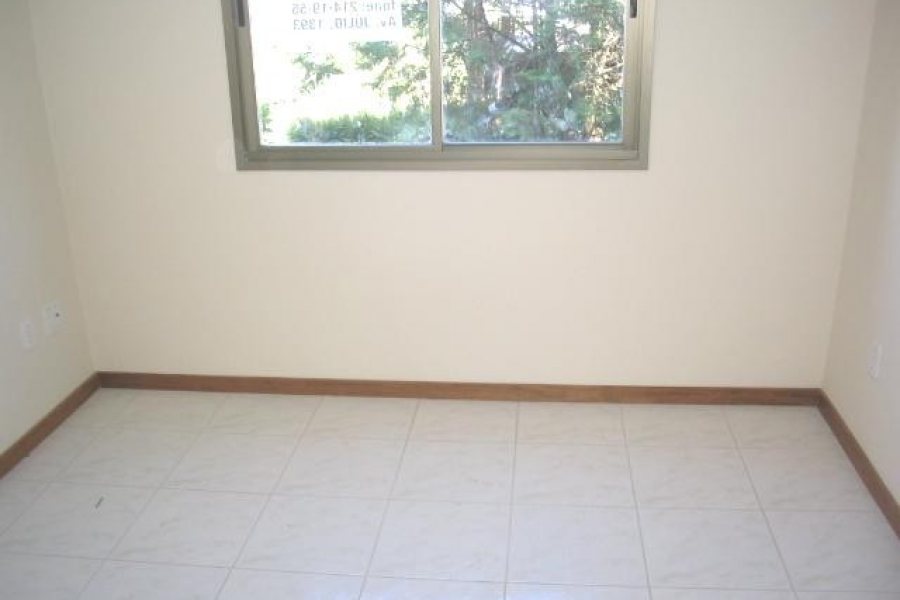 Apartamento com 72m², 2 dormitórios, 1 vaga, no bairro Petrópolis em Caxias do Sul para Alugar