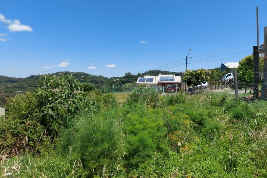Terreno, no bairro Nossa Senhora das Graças em Caxias do Sul para Comprar
