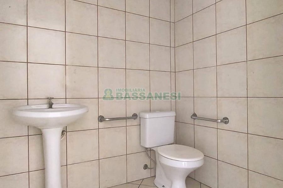 Predio com 709m², no bairro São Pelegrino em Caxias do Sul para Alugar