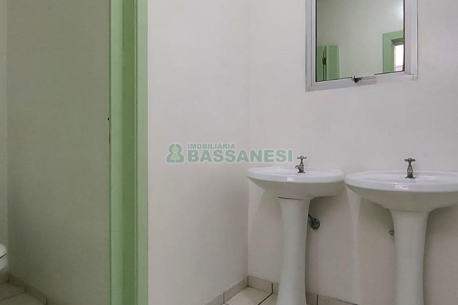 Predio com 709m², no bairro São Pelegrino em Caxias do Sul para Alugar