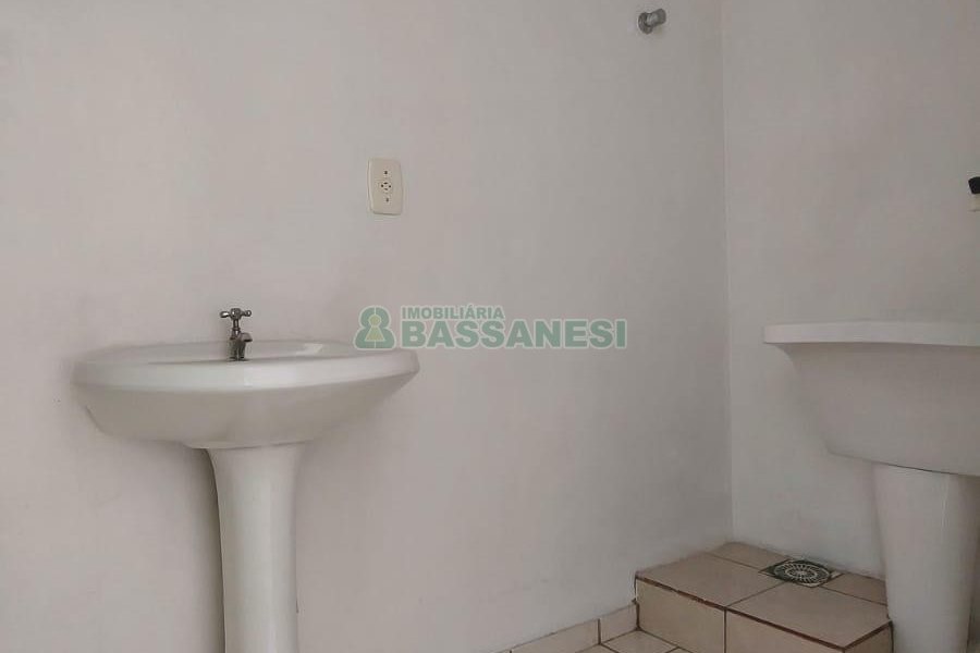 Predio com 709m², no bairro São Pelegrino em Caxias do Sul para Alugar