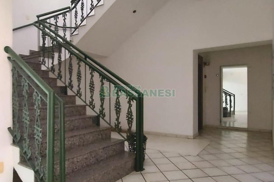 Predio com 709m², no bairro São Pelegrino em Caxias do Sul para Alugar