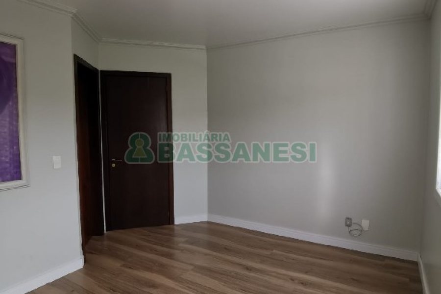 Apto Mobiliado com 184m², 4 dormitórios, 2 vagas, no bairro Colina Sorriso em Caxias do Sul para Comprar