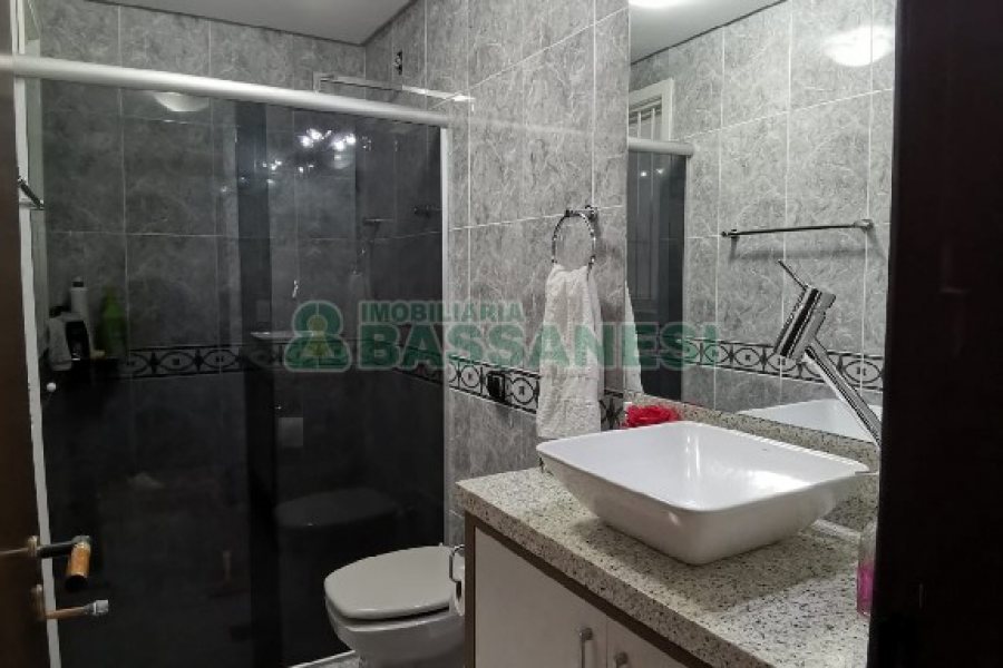 Apto Mobiliado com 184m², 4 dormitórios, 2 vagas, no bairro Colina Sorriso em Caxias do Sul para Comprar