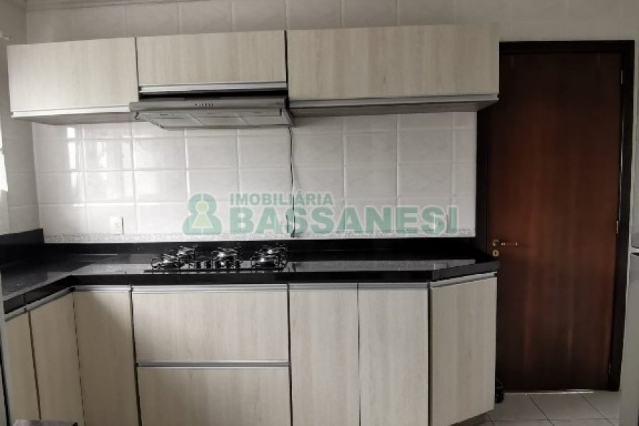 Apto Mobiliado com 184m², 4 dormitórios, 2 vagas, no bairro Colina Sorriso em Caxias do Sul para Comprar