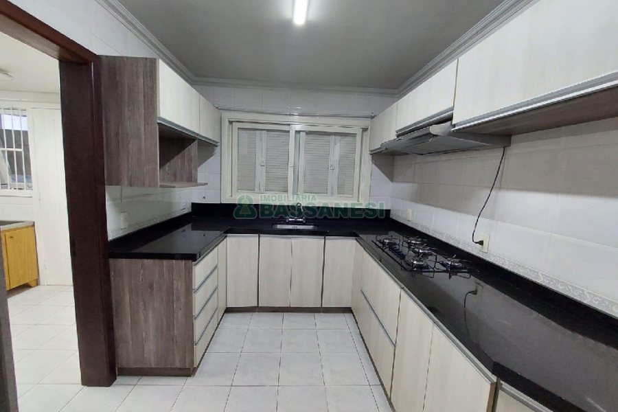 Apto Mobiliado com 184m², 4 dormitórios, 2 vagas, no bairro Colina Sorriso em Caxias do Sul para Comprar