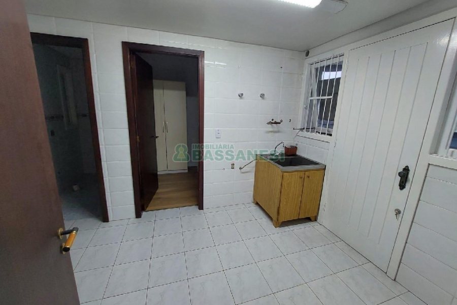 Apto Mobiliado com 184m², 4 dormitórios, 2 vagas, no bairro Colina Sorriso em Caxias do Sul para Comprar