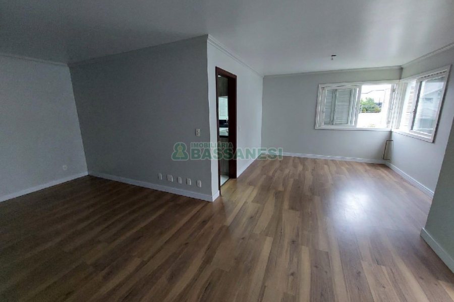 Apto Mobiliado com 184m², 4 dormitórios, 2 vagas, no bairro Colina Sorriso em Caxias do Sul para Comprar