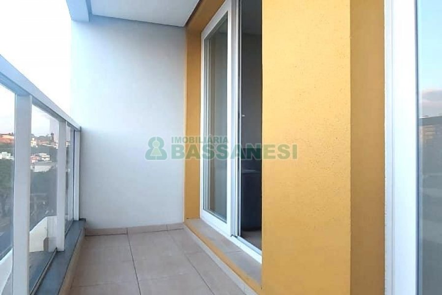 Apto Mobiliado com 60m², 1 dormitório, 1 vaga, no bairro Rio Branco em Caxias do Sul para Alugar