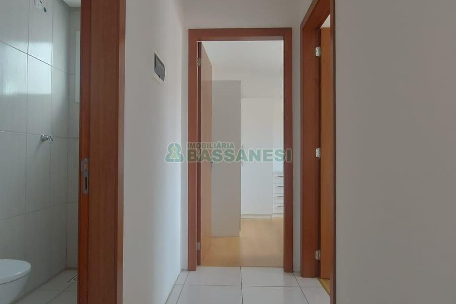 Apartamento com 58m², 2 dormitórios, 1 vaga, no bairro São Caetano em Caxias do Sul para Comprar