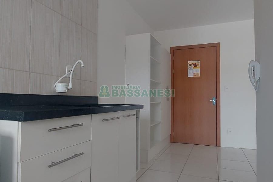 Apartamento com 58m², 2 dormitórios, 1 vaga, no bairro São Caetano em Caxias do Sul para Comprar