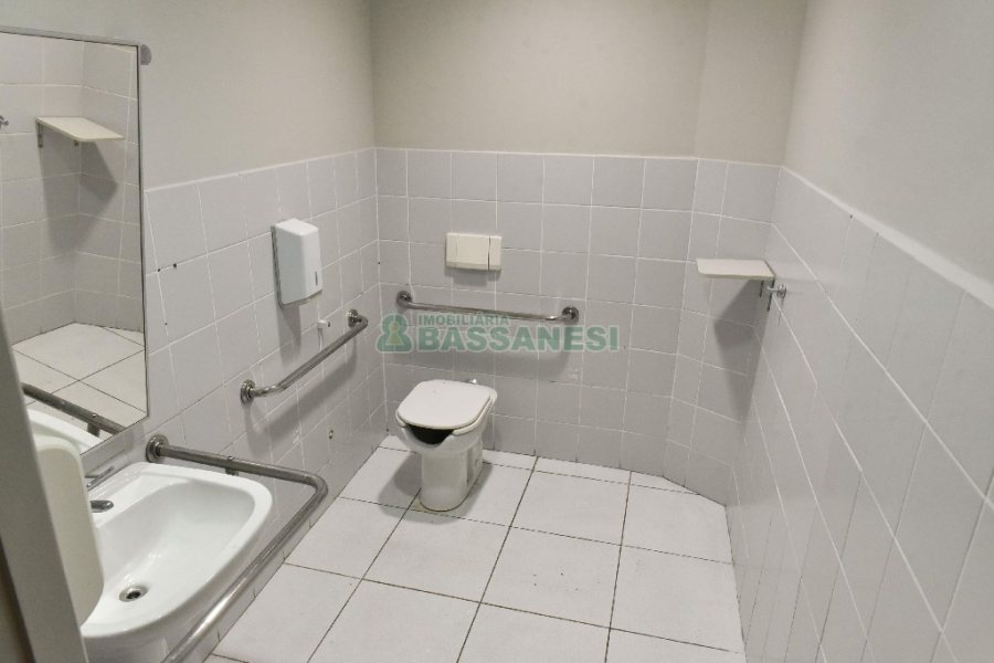 Loja com 2287m², no bairro Centro em Caxias do Sul para Alugar