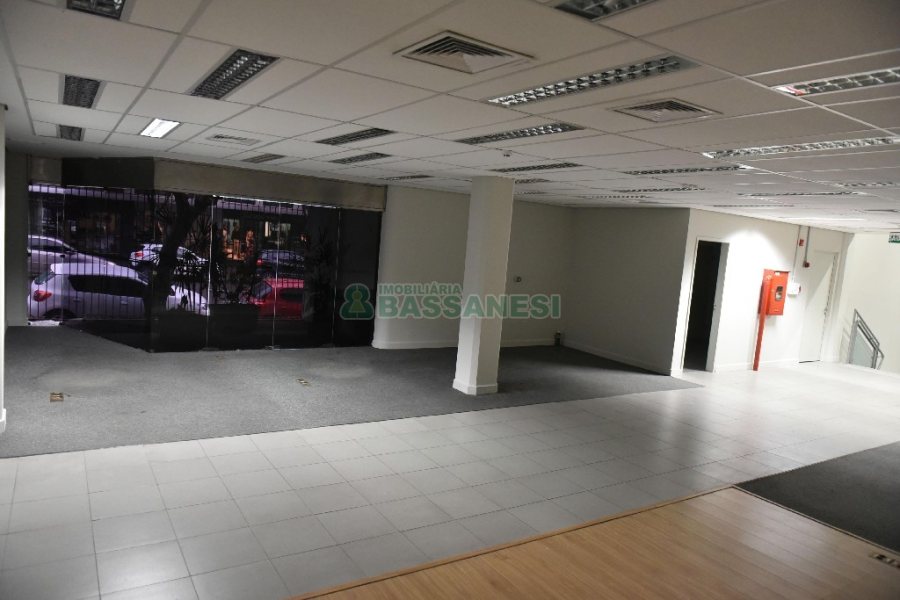 Loja com 2287m², no bairro Centro em Caxias do Sul para Alugar