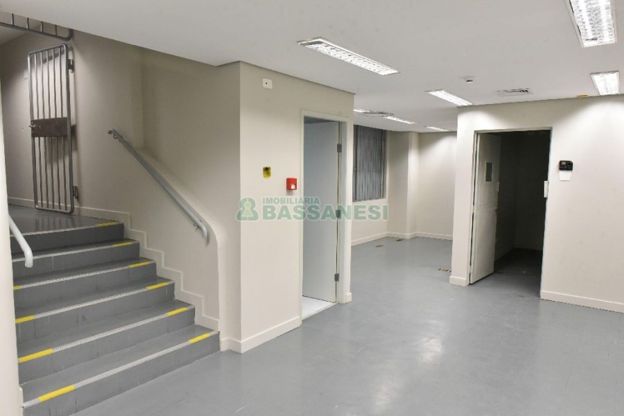 Loja com 2287m², no bairro Centro em Caxias do Sul para Alugar