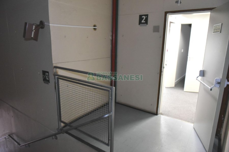 Loja com 2287m², no bairro Centro em Caxias do Sul para Alugar