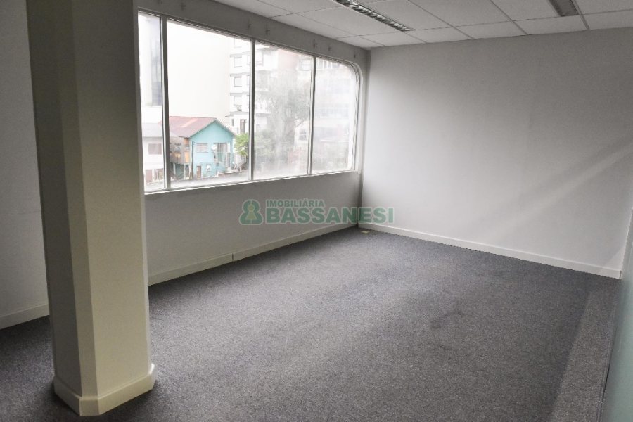 Loja com 2287m², no bairro Centro em Caxias do Sul para Alugar