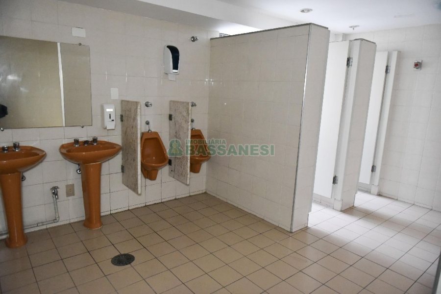 Loja com 2287m², no bairro Centro em Caxias do Sul para Alugar