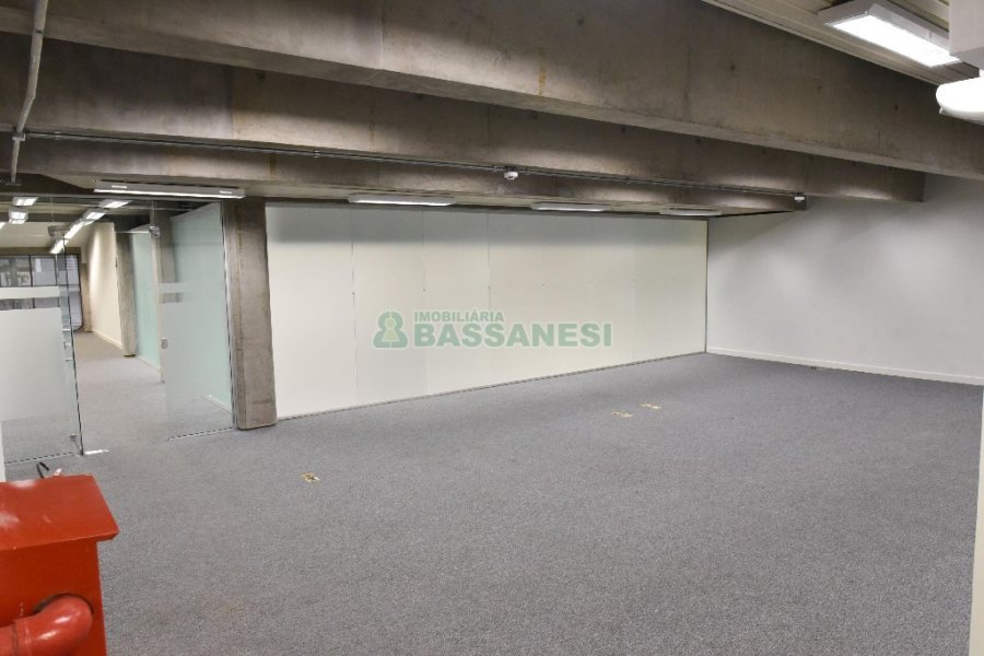 Loja com 2287m², no bairro Centro em Caxias do Sul para Alugar