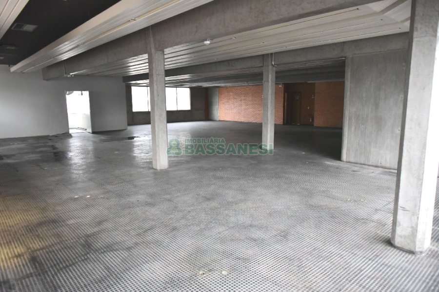 Loja com 2287m², no bairro Centro em Caxias do Sul para Alugar