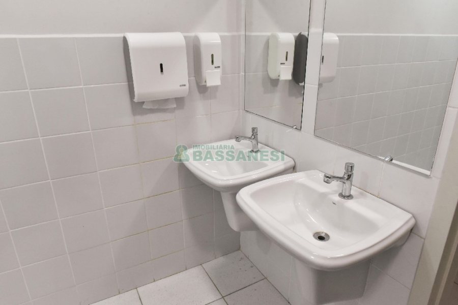 Loja com 2287m², no bairro Centro em Caxias do Sul para Alugar