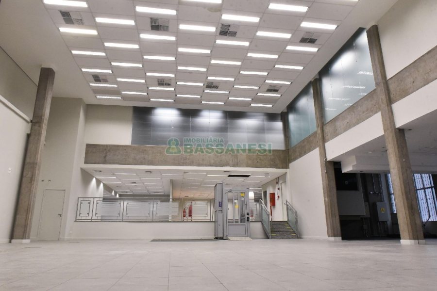 Loja com 2287m², no bairro Centro em Caxias do Sul para Alugar