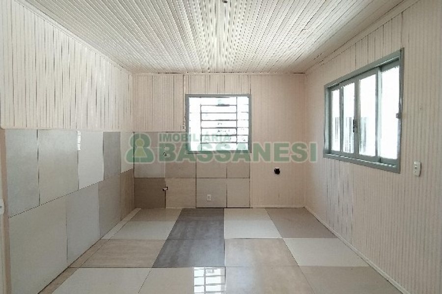 Casa com 82m², 3 dormitórios, 2 vagas, no bairro Lourdes em Caxias do Sul para Alugar