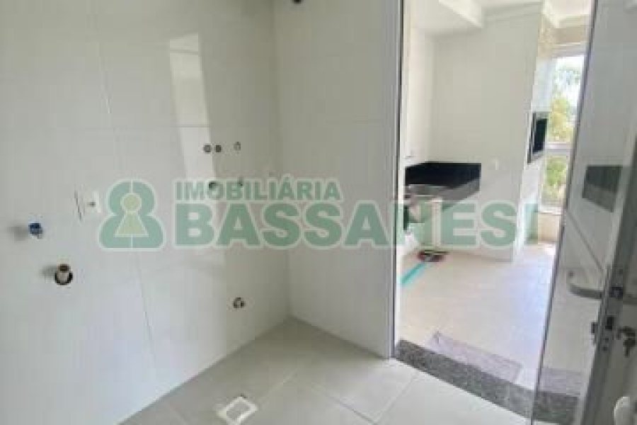 Apartamento com 89m², 2 dormitórios, 2 vagas, no bairro Sanvitto em Caxias do Sul para Comprar
