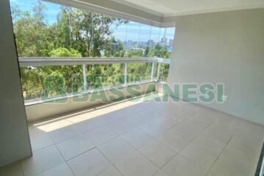 Apartamento com 89m², 2 dormitórios, 2 vagas, no bairro Sanvitto em Caxias do Sul para Comprar