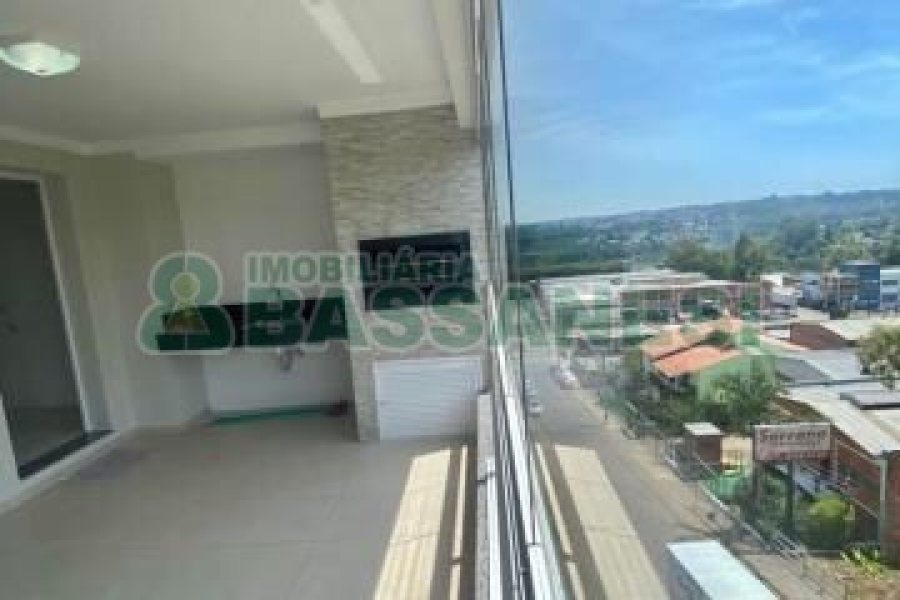 Apartamento com 89m², 2 dormitórios, 2 vagas, no bairro Sanvitto em Caxias do Sul para Comprar