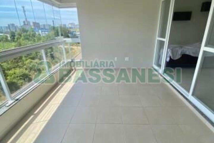 Apartamento com 89m², 2 dormitórios, 2 vagas, no bairro Sanvitto em Caxias do Sul para Comprar