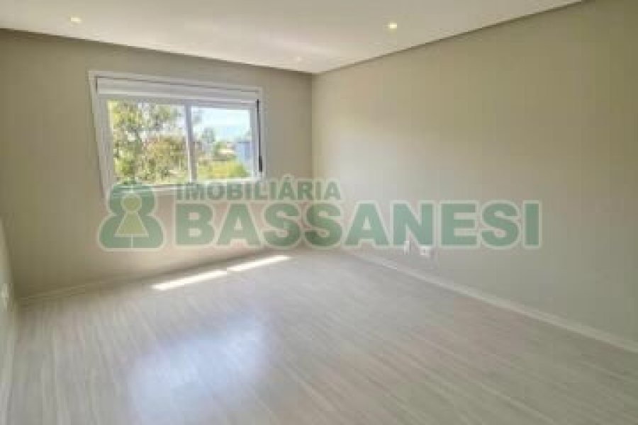 Apartamento com 89m², 2 dormitórios, 2 vagas, no bairro Sanvitto em Caxias do Sul para Comprar
