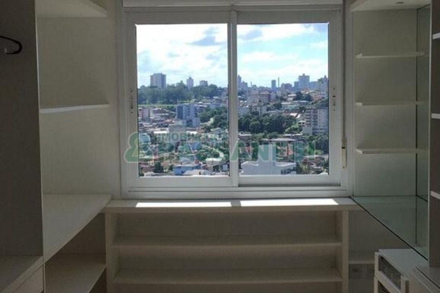 Apartamento com 108m², 3 dormitórios, 2 vagas, no bairro Medianeira em Caxias do Sul para Comprar