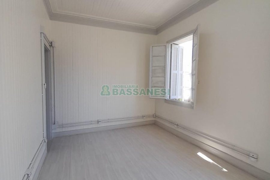 Casa Comercial com 200m², no bairro Centro em Caxias do Sul para Alugar