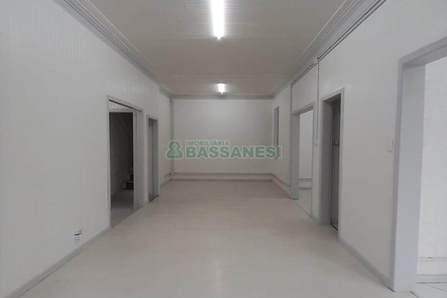 Casa Comercial com 200m², no bairro Centro em Caxias do Sul para Alugar