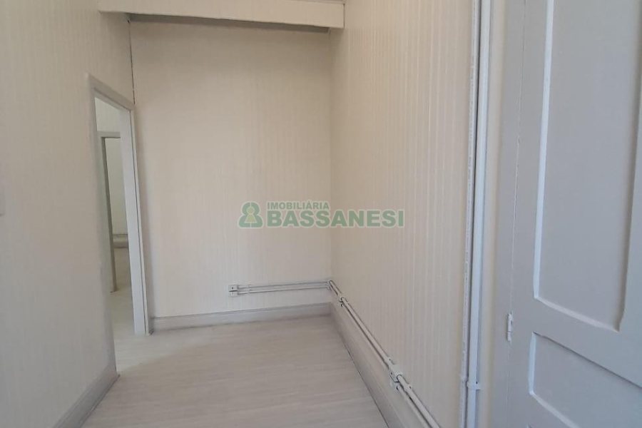 Casa Comercial com 200m², no bairro Centro em Caxias do Sul para Alugar