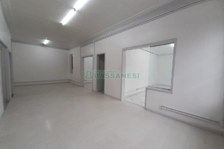 Casa Comercial com 200m², no bairro Centro em Caxias do Sul para Alugar