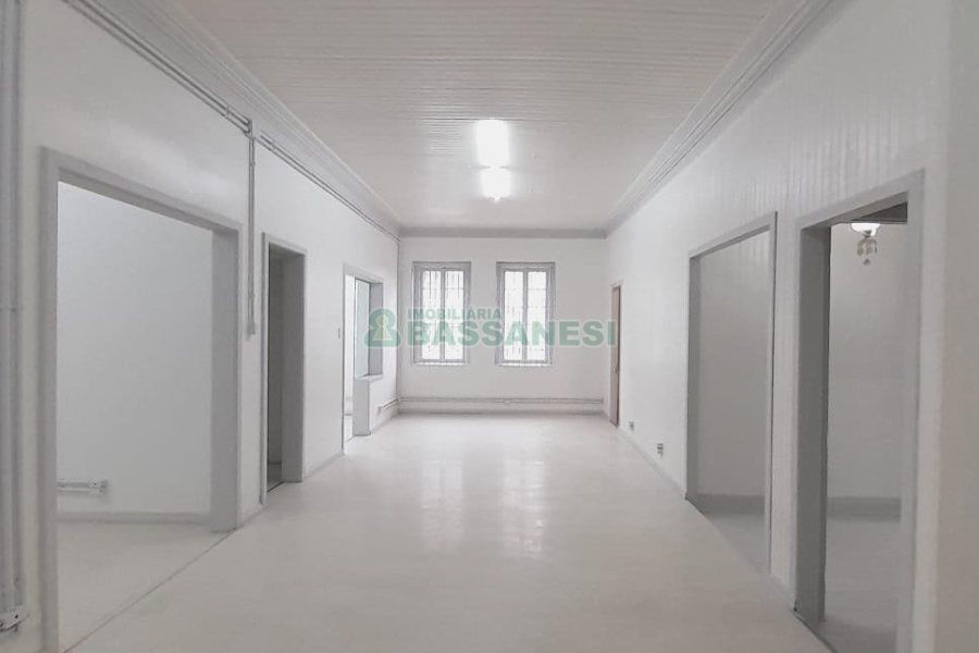 Casa Comercial com 200m², no bairro Centro em Caxias do Sul para Alugar
