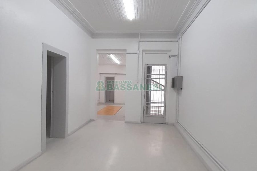 Casa Comercial com 200m², no bairro Centro em Caxias do Sul para Alugar