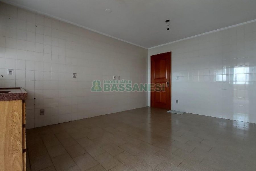 Apartamento com 130m², 3 dormitórios, 1 vaga, no bairro Lourdes em Caxias do Sul para Alugar