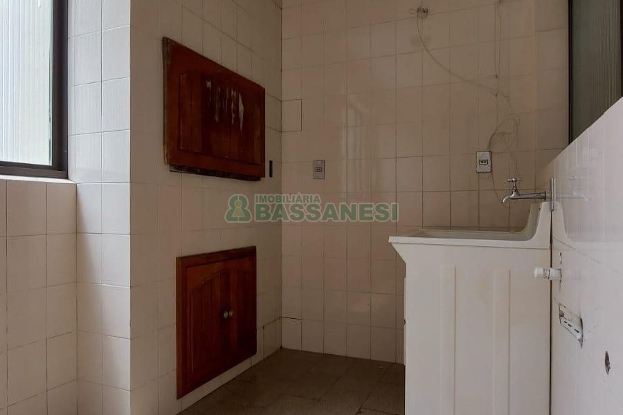 Apartamento com 130m², 3 dormitórios, 1 vaga, no bairro Lourdes em Caxias do Sul para Alugar