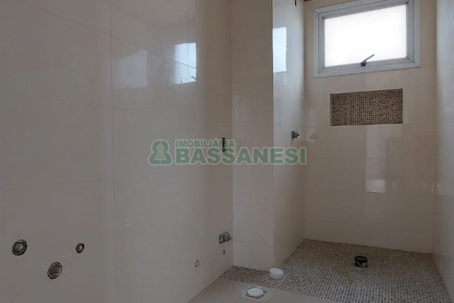 Apartamento com 115m², 2 dormitórios, 1 vaga, no bairro Madureira em Caxias do Sul para Comprar