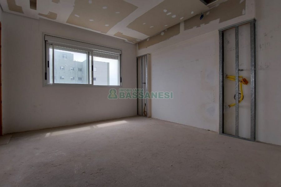 Apartamento com 115m², 2 dormitórios, 1 vaga, no bairro Madureira em Caxias do Sul para Comprar