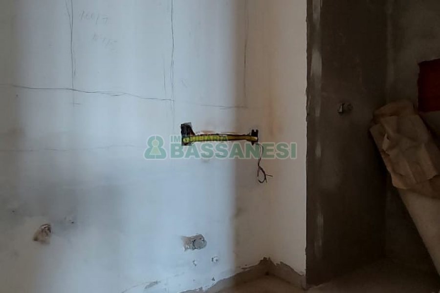 Apartamento com 115m², 2 dormitórios, 1 vaga, no bairro Madureira em Caxias do Sul para Comprar