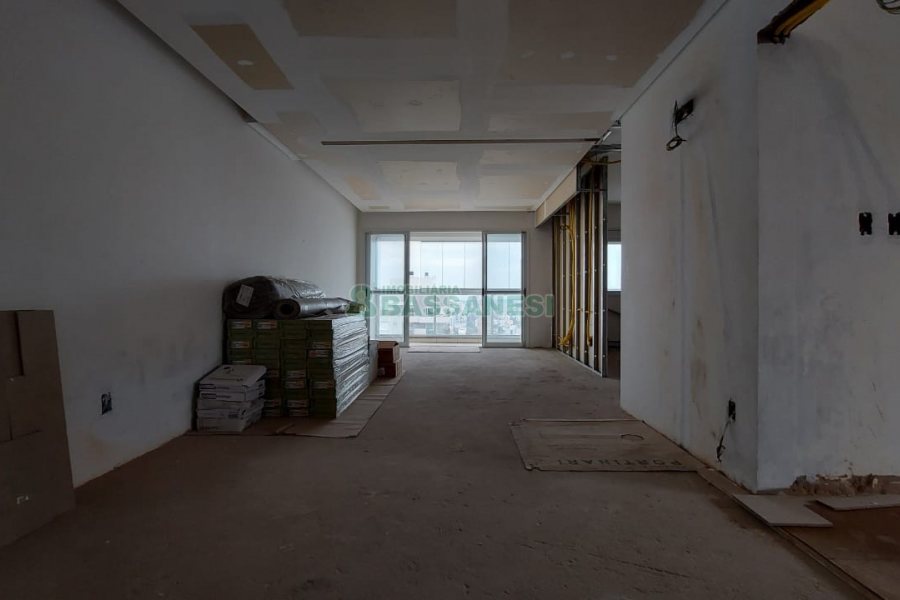 Apartamento com 115m², 2 dormitórios, 1 vaga, no bairro Madureira em Caxias do Sul para Comprar