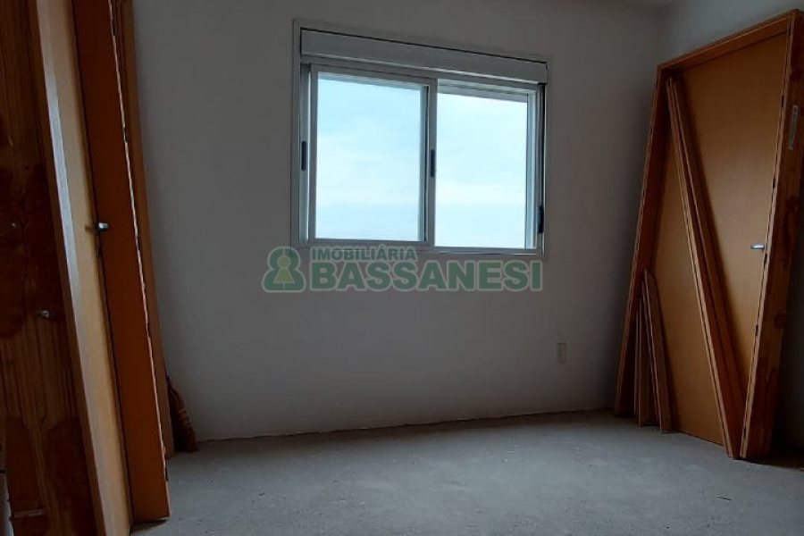 Apartamento com 115m², 2 dormitórios, 1 vaga, no bairro Madureira em Caxias do Sul para Comprar