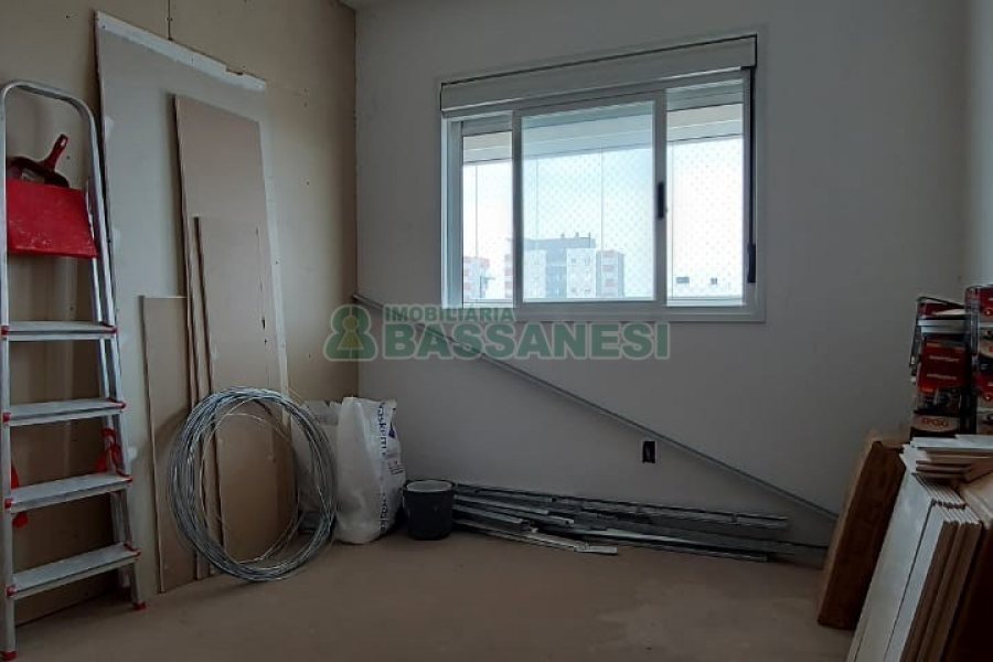 Apartamento com 115m², 2 dormitórios, 1 vaga, no bairro Madureira em Caxias do Sul para Comprar